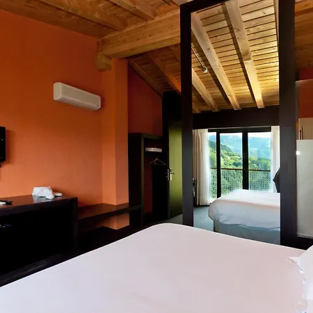 Ellauri - Adults Only