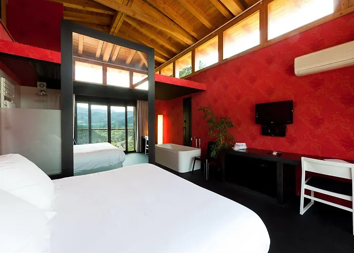 Ellauri - Adults Only Zeanuri