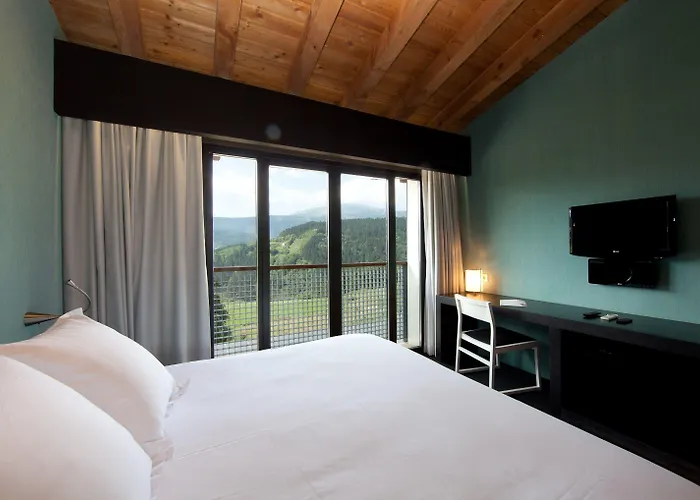 Ellauri - Adults Only 2* Zeanuri