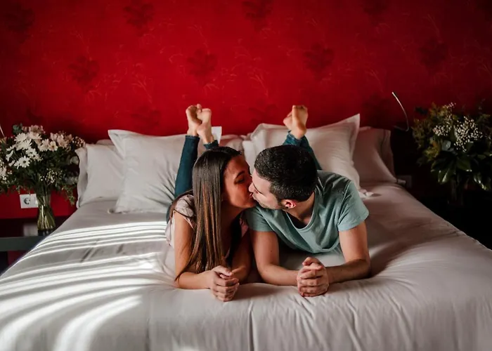 Ellauri - Adults Only 2* Zeanuri