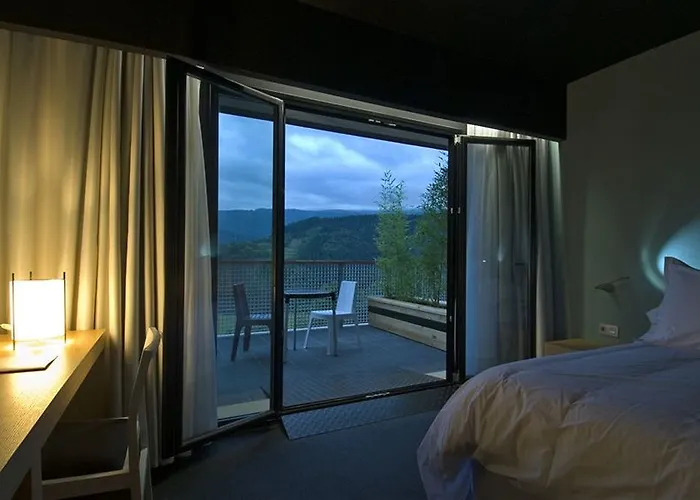 Ellauri - Adults Only 2* Zeanuri